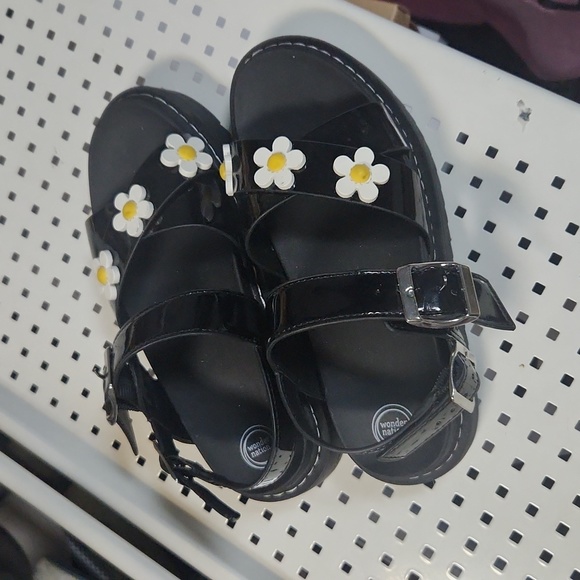Little girls sandals with buckle straps daisy flowers size 1 - Picture 5 of 5